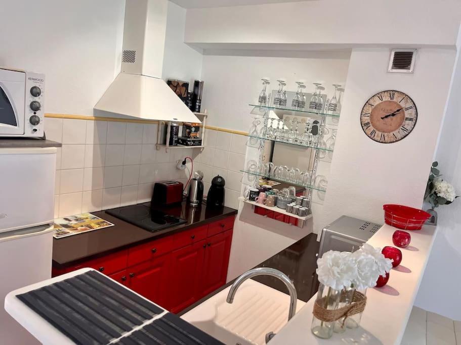 Joli Studio Tout Confort Proche Toutes Commodites Dans Residence Calme เอลเลอรูซ ภายนอก รูปภาพ