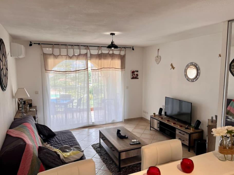 Joli Studio Tout Confort Proche Toutes Commodites Dans Residence Calme เอลเลอรูซ ภายนอก รูปภาพ