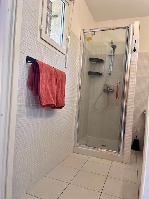 Joli Studio Tout Confort Proche Toutes Commodites Dans Residence Calme เอลเลอรูซ ภายนอก รูปภาพ